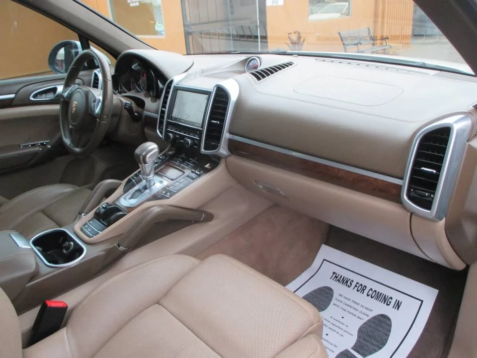 2013 Porsche 958 Cayenne - Image 8 of 20