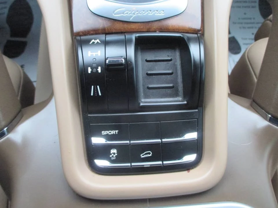 2013 Porsche 958 Cayenne - Image 12 of 20