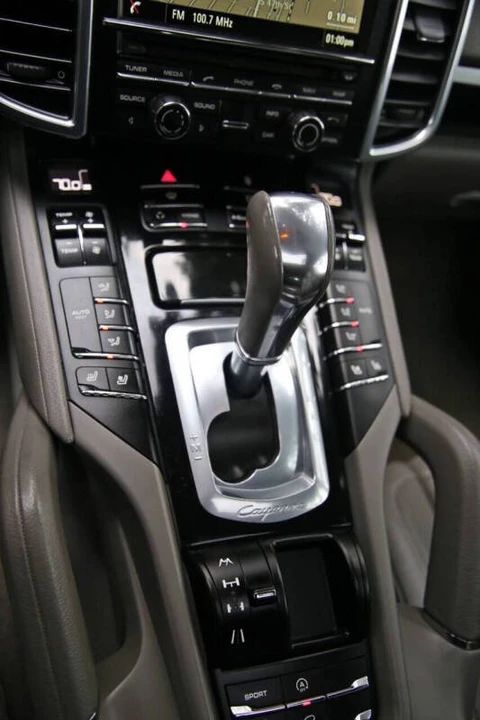 2013 Porsche 958 Cayenne - Image 15 of 17