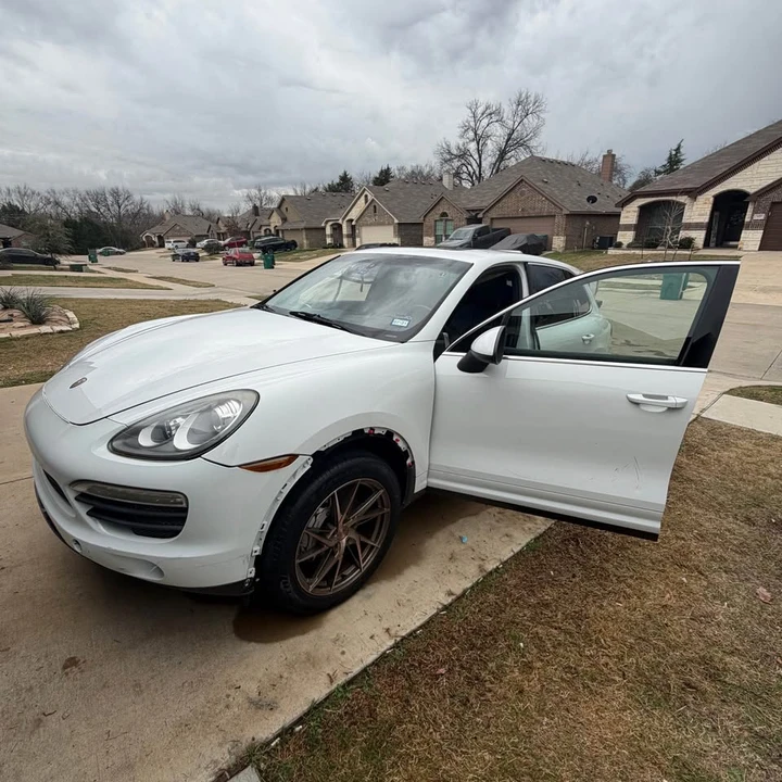 2013 Porsche 958 Cayenne - Image 2 of 9