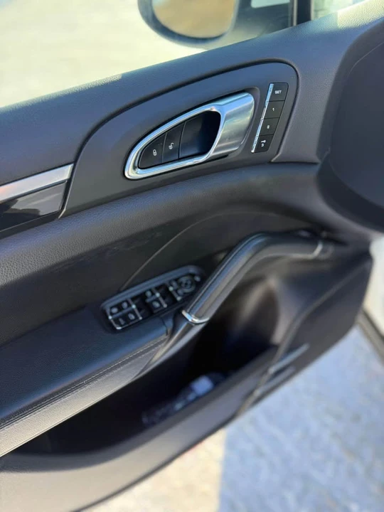 2013 Porsche 958 Cayenne - Image 11 of 19