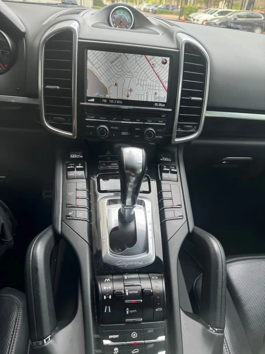 2013 Porsche 958 Cayenne - Image 6 of 7