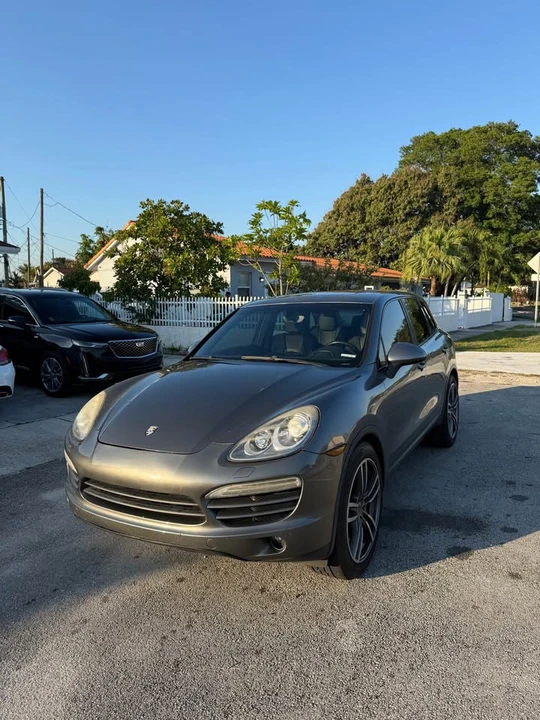 2013 Porsche 958 Cayenne - Image 3 of 19