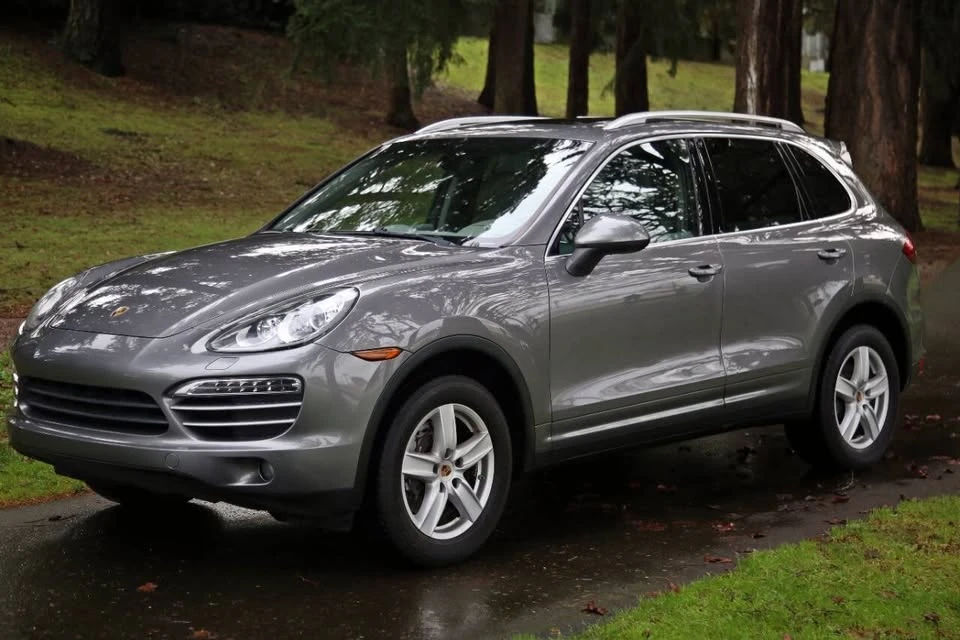 2013 Porsche 958 Cayenne - Image 2 of 17