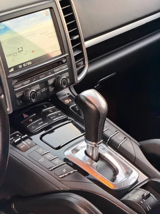 2013 Porsche 958 Cayenne - Image 14 of 19