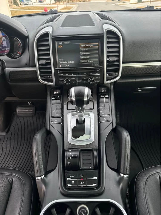 2013 Porsche 958 Cayenne - Image 12 of 18
