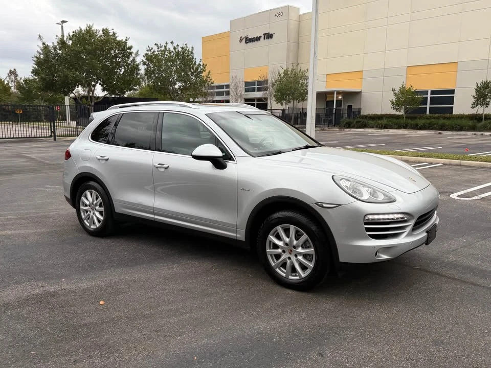 2013 Porsche 958 Cayenne Diesel - Image 2 of 16