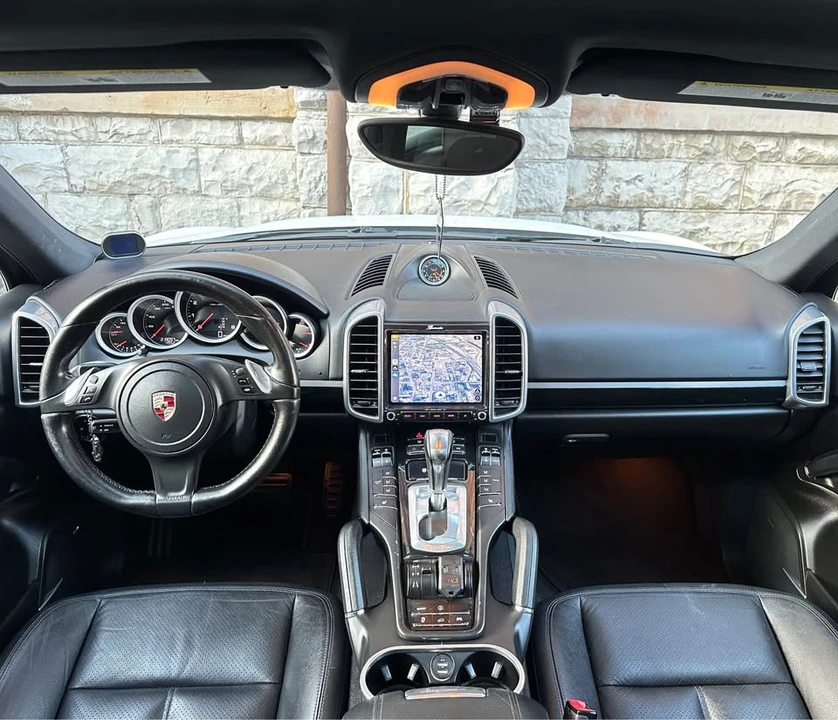 2013 Porsche 958 Cayenne - Image 9 of 20