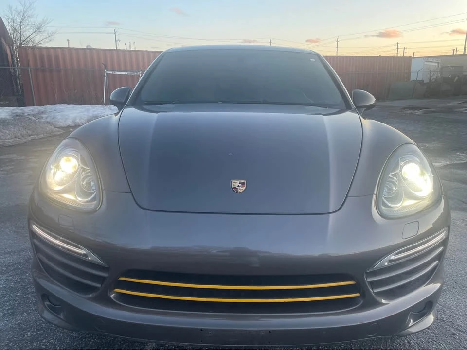 2013 Porsche 958 Cayenne - Image 2 of 9