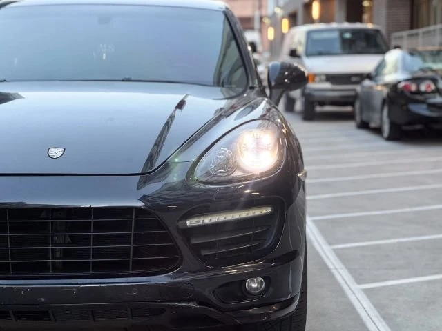 2013 Porsche 958 Cayenne GTS - Image 2 of 5