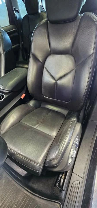 2013 Porsche 958 Cayenne Diesel - Image 6 of 11