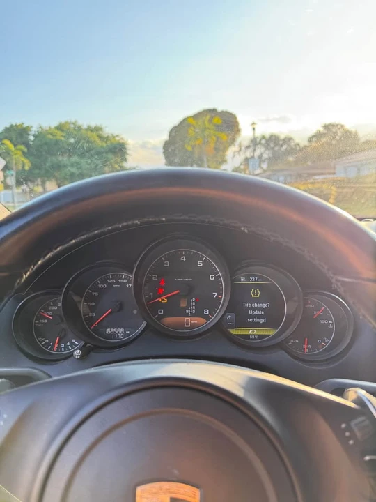 2013 Porsche 958 Cayenne - Image 14 of 19