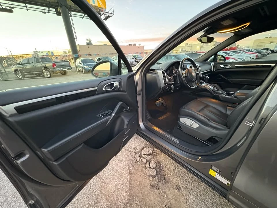2013 Porsche 958 Cayenne - Image 10 of 20
