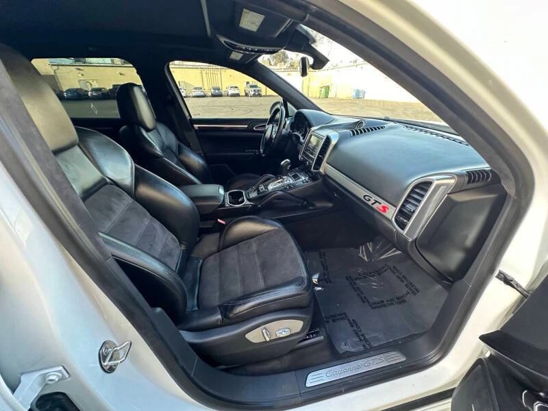 2013 Porsche 958 Cayenne - Image 14 of 20