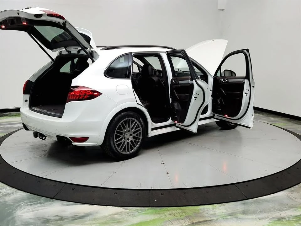 2013 Porsche 958 Cayenne GTS - Image 10 of 19