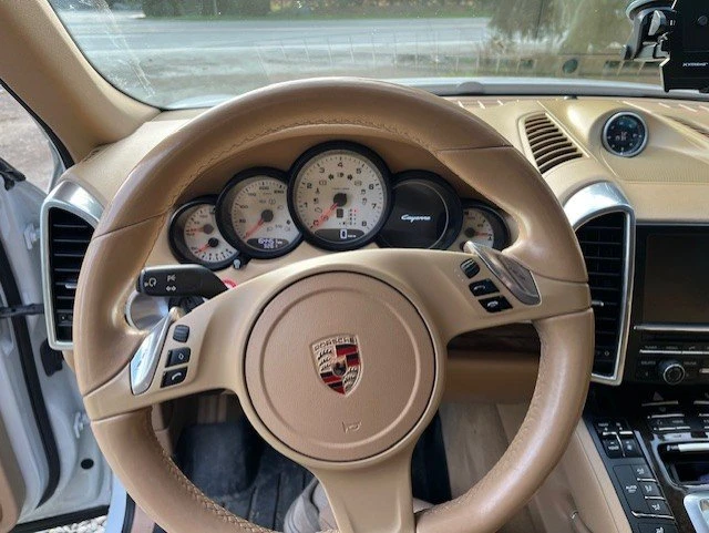 2013 Porsche 958 Cayenne - Image 6 of 18