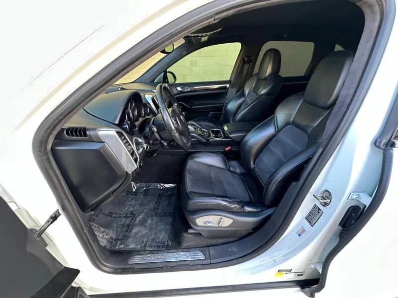 2013 Porsche 958 Cayenne - Image 9 of 20