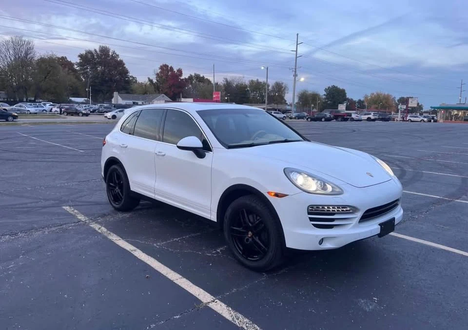 2013 Porsche 958 Cayenne - Image 3 of 14