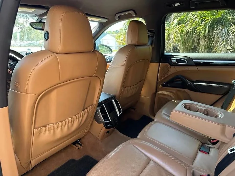 2013 Porsche 958 Cayenne - Image 12 of 13