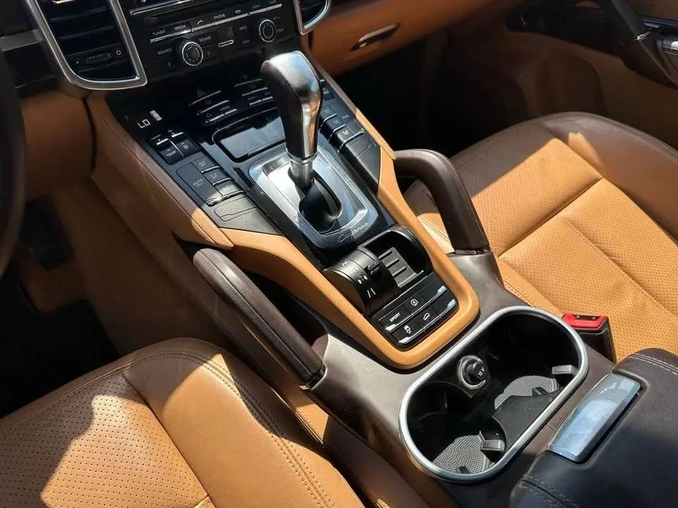 2013 Porsche 958 Cayenne - Image 11 of 13