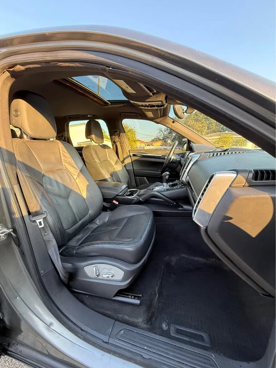 2013 Porsche 958 Cayenne - Image 10 of 19