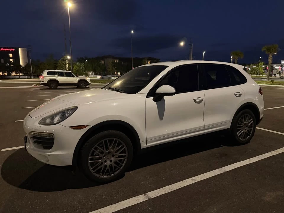 2013 Porsche 958 Cayenne - Image 2 of 12