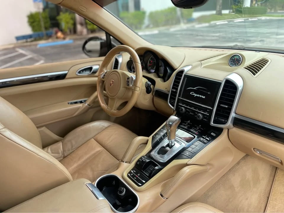 2013 Porsche 958 Cayenne - Image 6 of 11