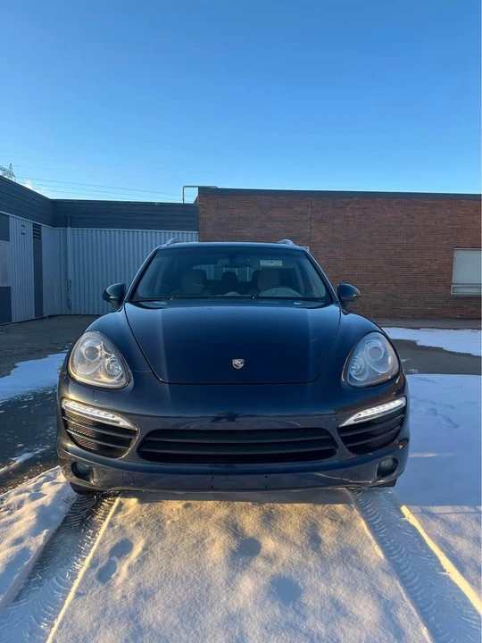 2013 Porsche 958 Cayenne S - Image 3 of 9