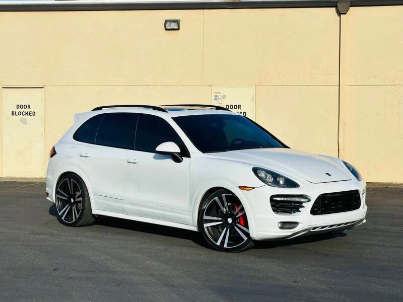 2013 Porsche 958 Cayenne - Image 2 of 20