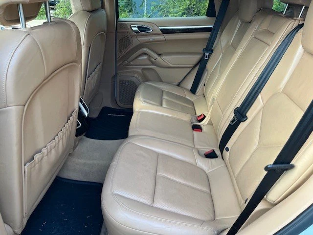 2013 Porsche 958 Cayenne - Image 10 of 18