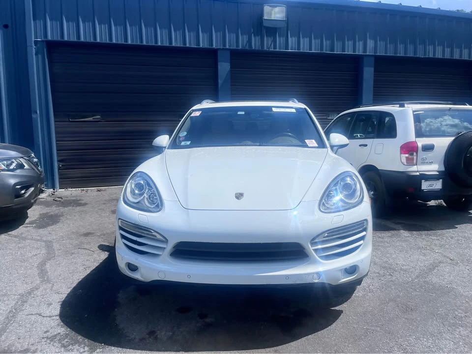 2013 Porsche 958 Cayenne Diesel - Image 4 of 9