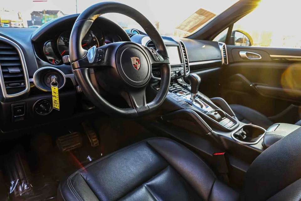 2013 Porsche 958 Cayenne - Image 7 of 20
