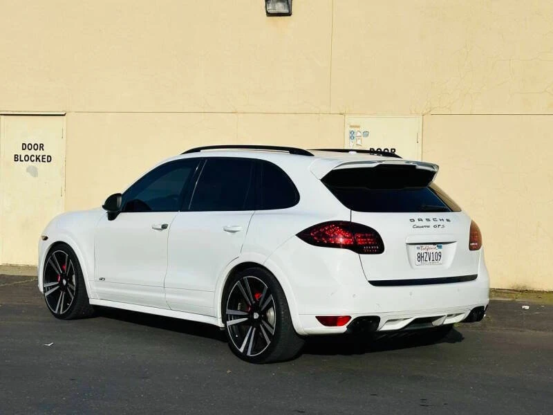 2013 Porsche 958 Cayenne - Image 5 of 20
