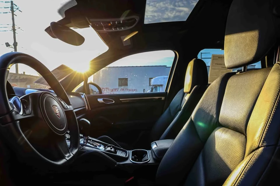 2013 Porsche 958 Cayenne - Image 9 of 20