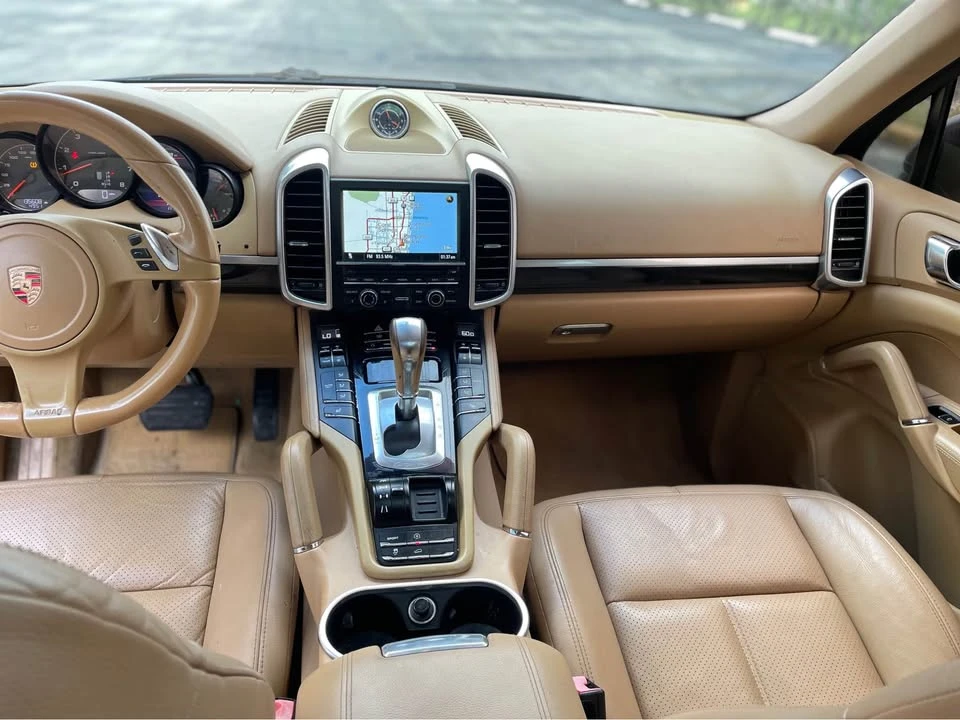 2013 Porsche 958 Cayenne - Image 10 of 11