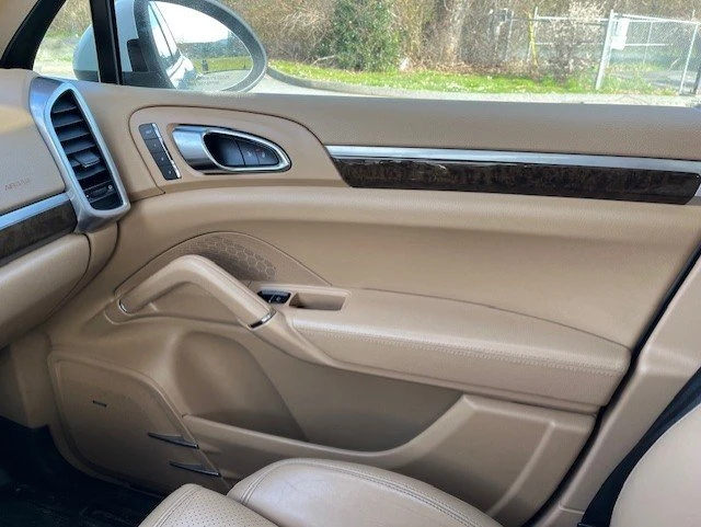 2013 Porsche 958 Cayenne - Image 11 of 18