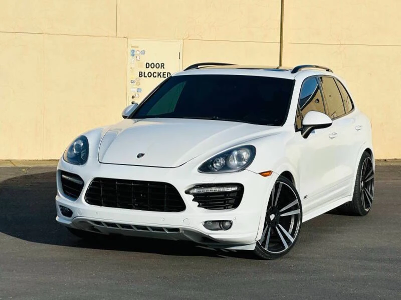 2013 Porsche 958 Cayenne - Image 3 of 20