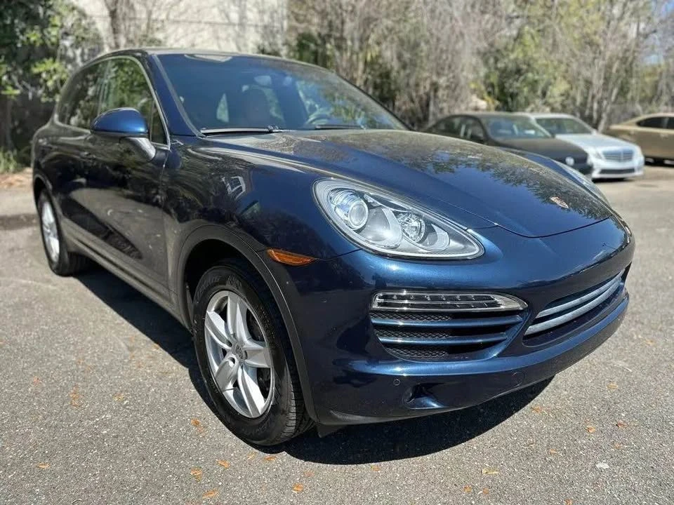 2013 Porsche 958 Cayenne - Image 2 of 13