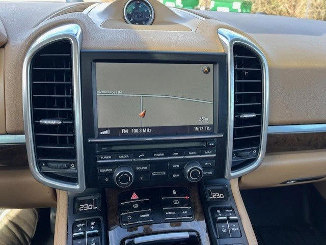 2013 Porsche 958 Cayenne - Image 8 of 18