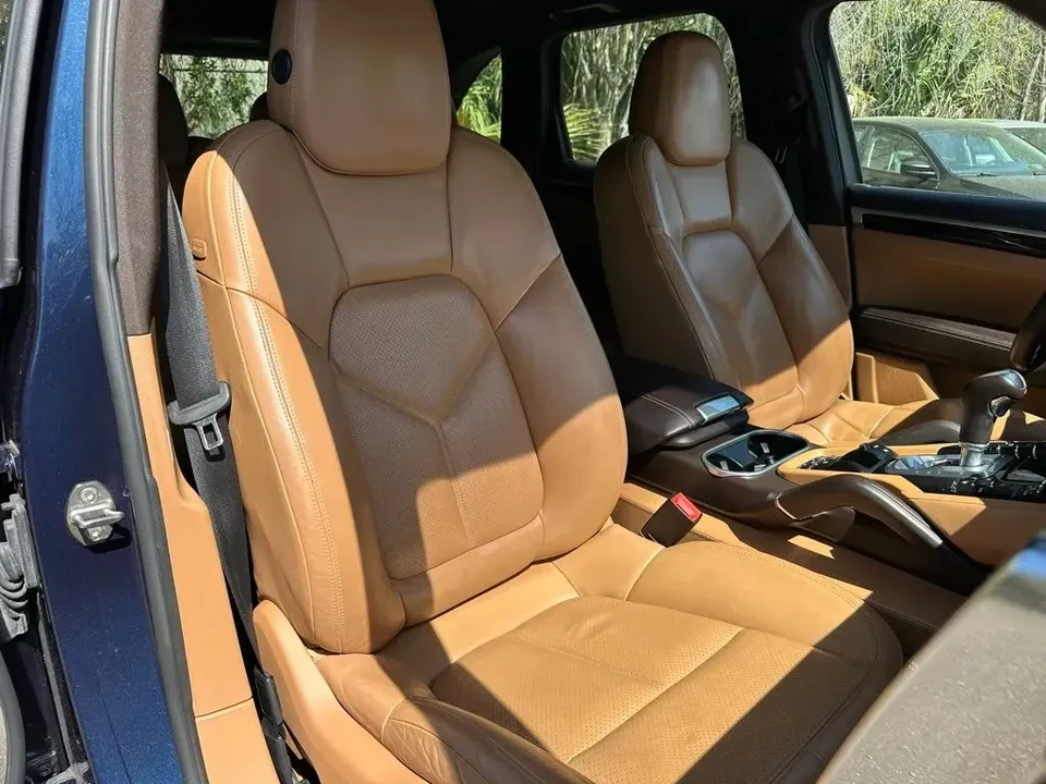 2013 Porsche 958 Cayenne - Image 14 of 20