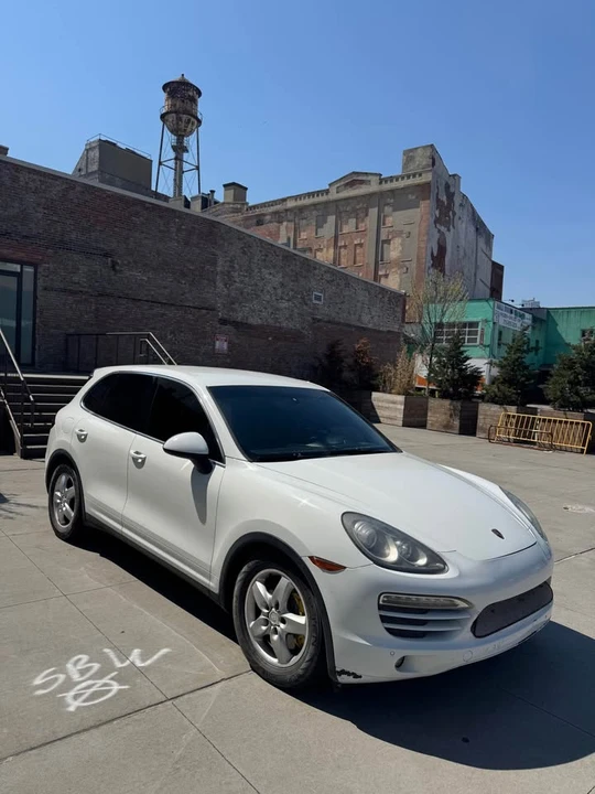 2013 Porsche 958 Cayenne - Image 3 of 12