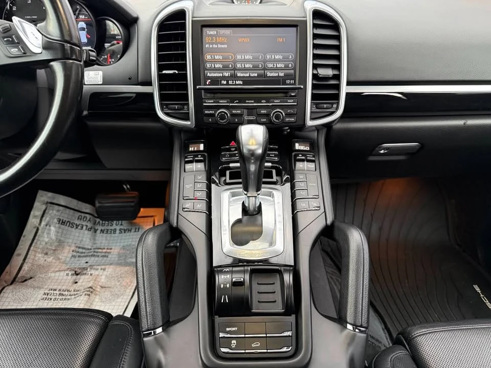2013 Porsche 958 Cayenne - Image 16 of 20