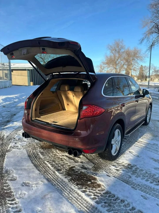 2013 Porsche 958 Cayenne - Image 10 of 12