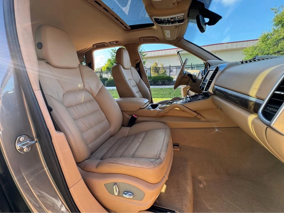 2013 Porsche 958 Cayenne - Image 14 of 17
