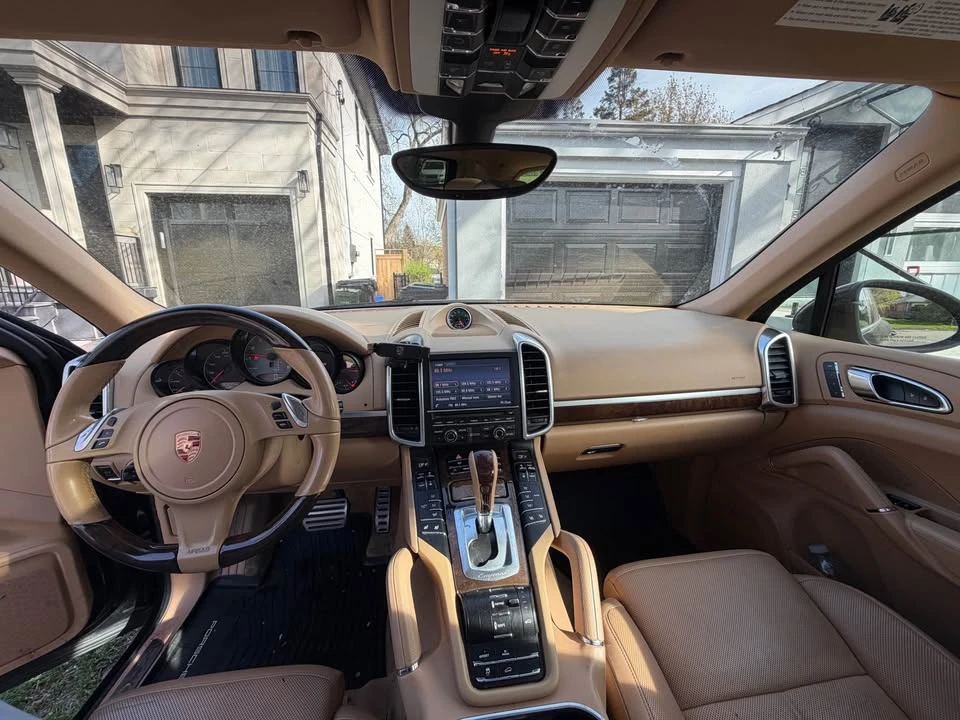 2013 Porsche 958 Cayenne - Image 2 of 6