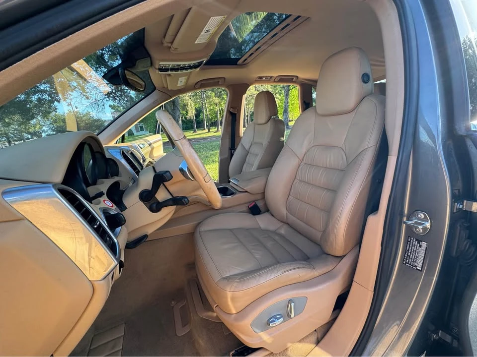 2013 Porsche 958 Cayenne - Image 9 of 17