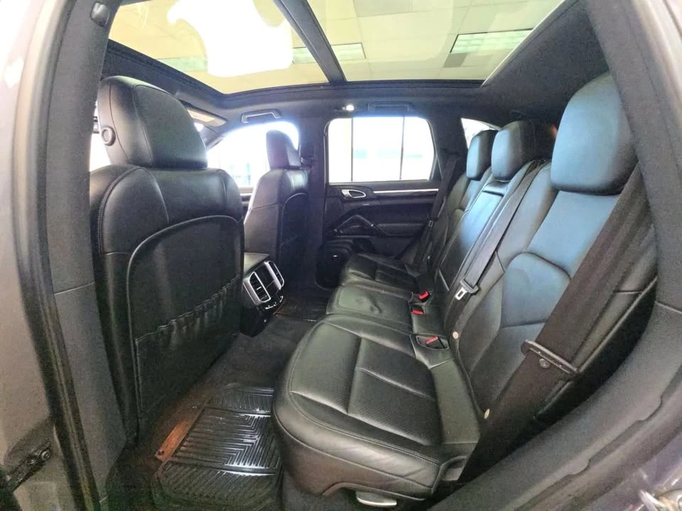2013 Porsche 958 Cayenne - Image 10 of 20