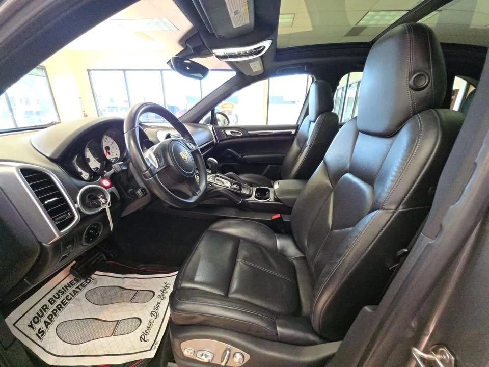 2013 Porsche 958 Cayenne - Image 9 of 20