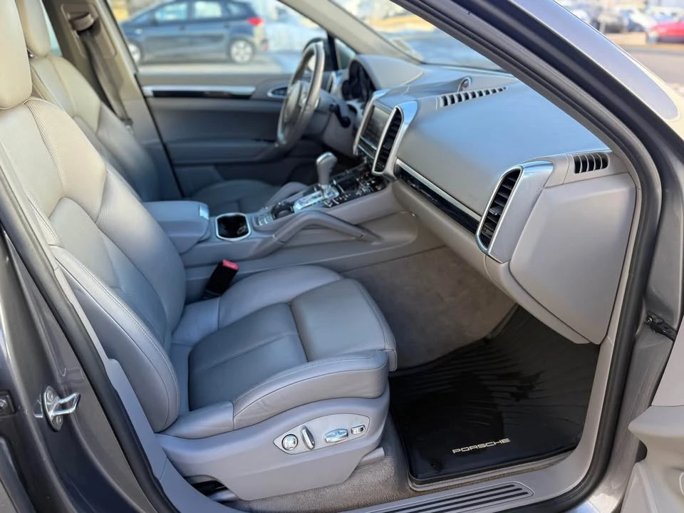 2013 Porsche 958 Cayenne - Image 10 of 14