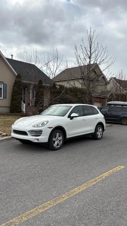 2013 Porsche 958 Cayenne - Image 3 of 3